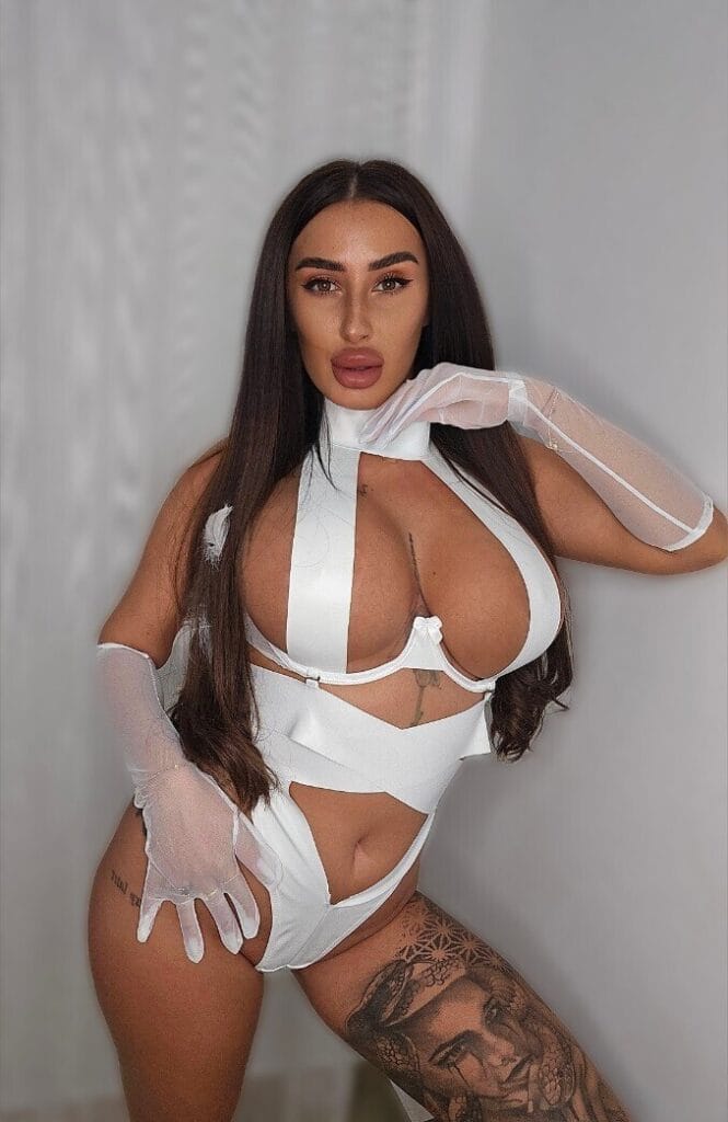 Adeline - adelinexxx - OnlyFans Profil