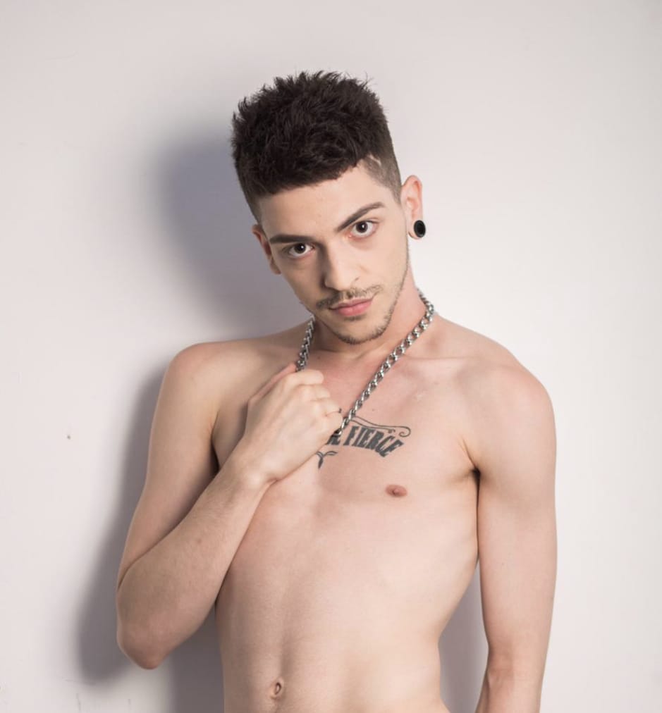 Alex Roman - alexroman - OnlyFans Profil