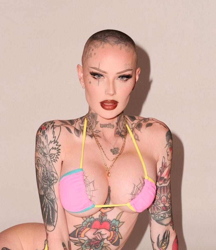 E. BORING - embodoe - OnlyFans Profil