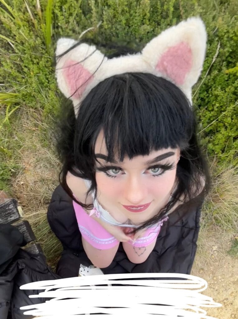 Princess Poppy - littleprincesspoppy - OnlyFans Profil