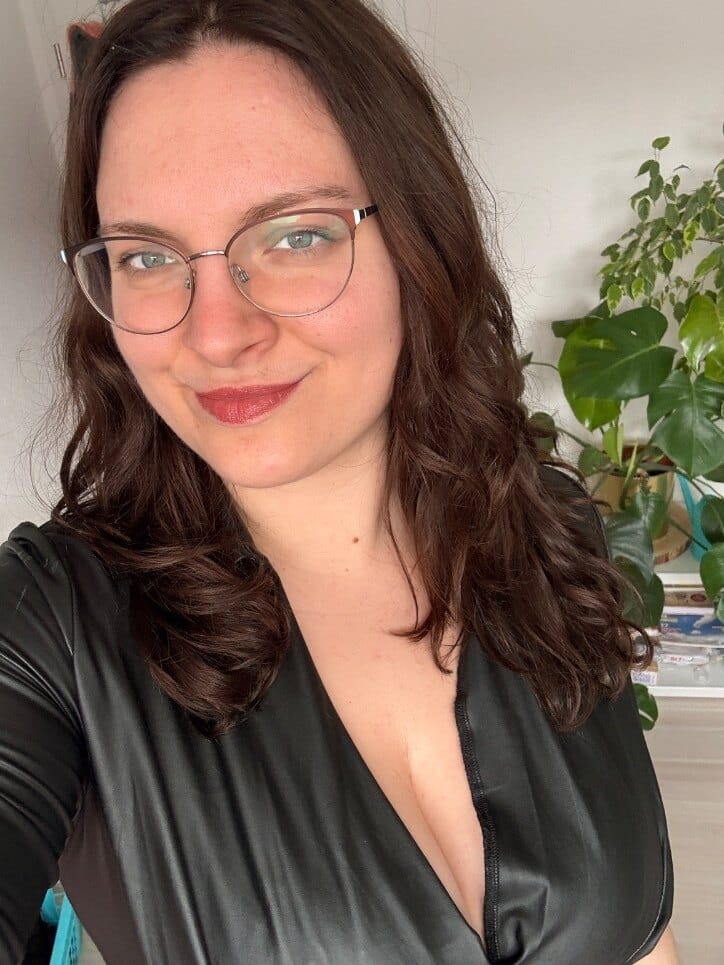 Sophie Shy - sophieshy - OnlyFans Profil