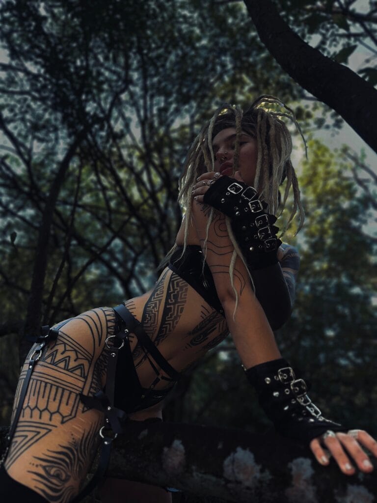 ༺ 𝔓𝔬𝔭𝔭𝔦𝔢 ༻ - whereispoppie - OnlyFans Profil
